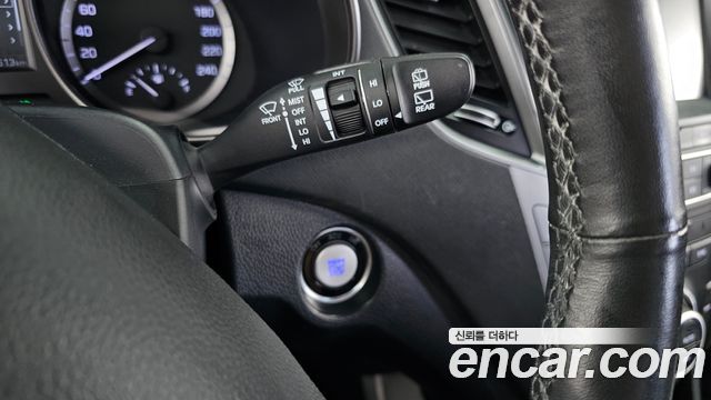 Hyundai Santafe 2016 — photo 29
