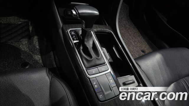 Kia K5 2019 — photo 9