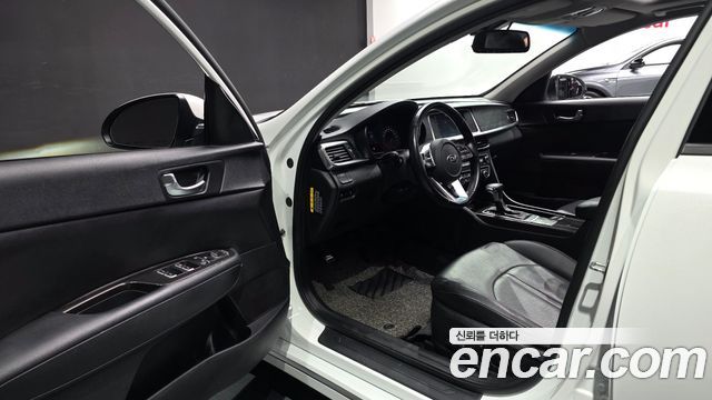 Kia K5 2019 — photo 10