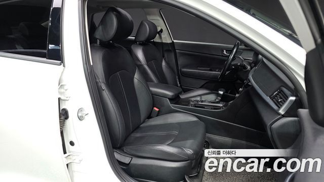Kia K5 2019 — photo 11