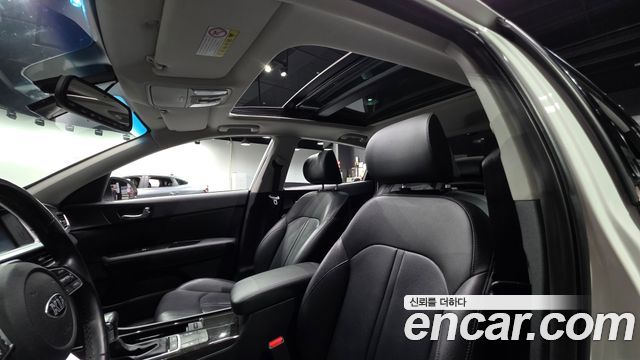 Kia K5 2019 — photo 16