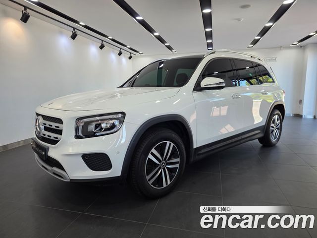 Mercedes-Benz GLB-Class 2021 — photo 1
