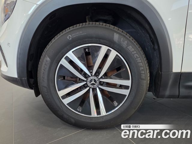 Mercedes-Benz GLB-Class 2021 — photo 5