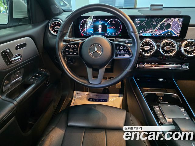 Mercedes-Benz GLB-Class 2021 — photo 15