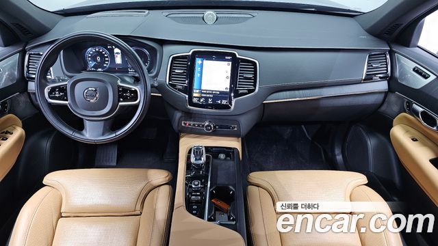 Volvo XC90 2021 — photo 10