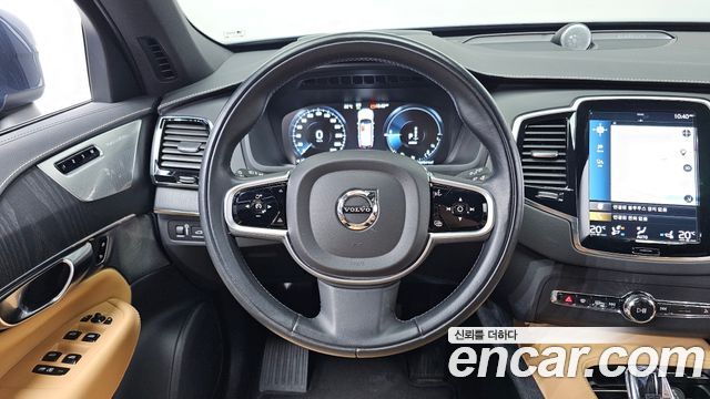 Volvo XC90 2021 — photo 22