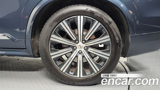 Volvo XC90 2021 — photo 7