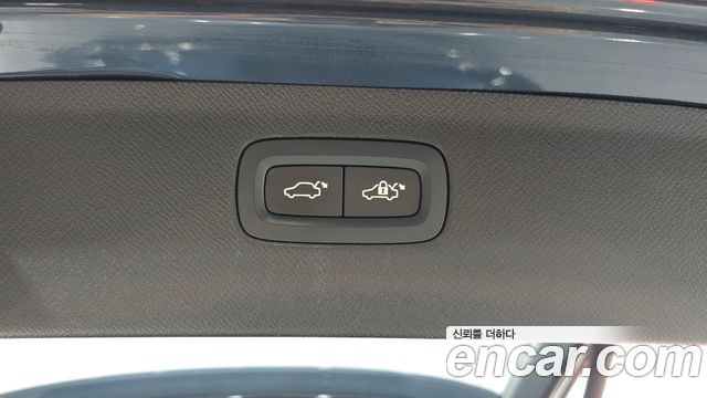 Volvo XC90 2021 — photo 46