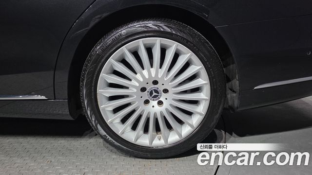 Mercedes-Benz S-Class 2019 — photo 7