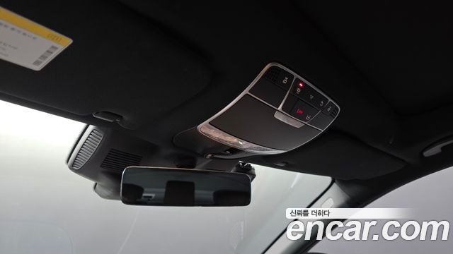 Mercedes-Benz S-Class 2019 — photo 28