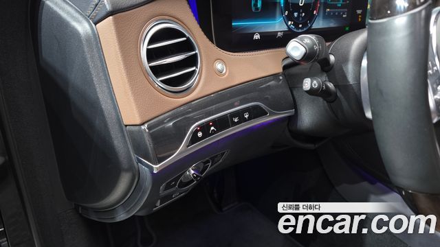 Mercedes-Benz S-Class 2019 — photo 29