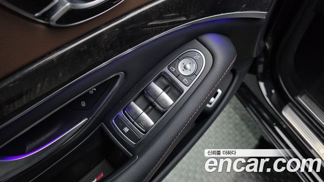 Mercedes-Benz S-Class 2019 — photo 35