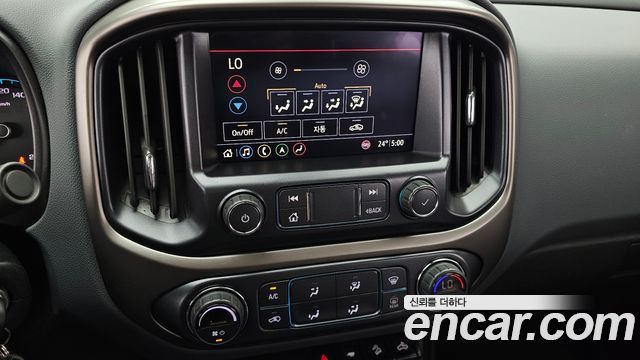 Chevrolet Korea Colorado 2021 — photo 25