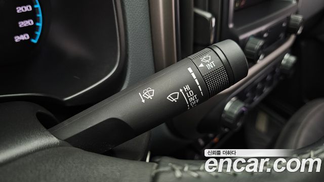 Chevrolet Korea Colorado 2021 — photo 31