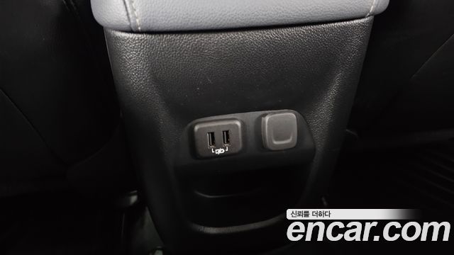 Chevrolet Korea Colorado 2021 — photo 32