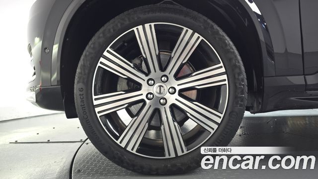 Volvo XC90 2023 — photo 5