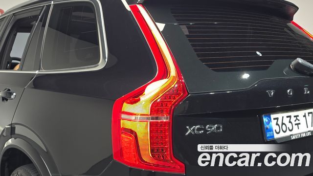 Volvo XC90 2023 — photo 9