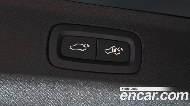 Volvo XC90 2023 — photo 27