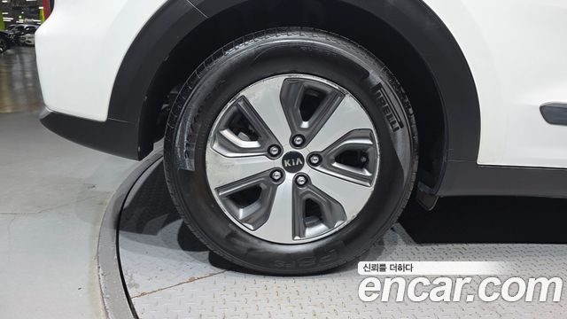 Kia Niro 2018 — photo 5