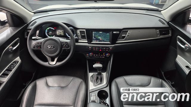 Kia Niro 2018 — photo 10