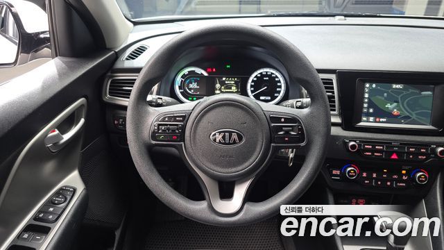 Kia Niro 2018 — photo 19
