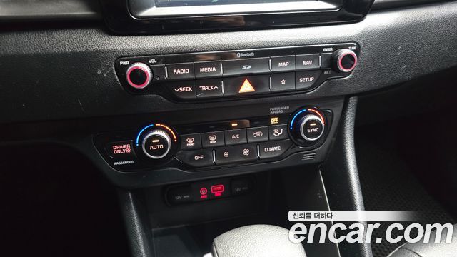Kia Niro 2018 — photo 22