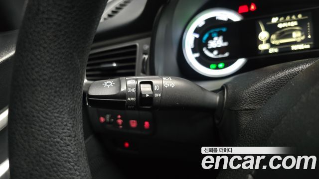 Kia Niro 2018 — photo 24