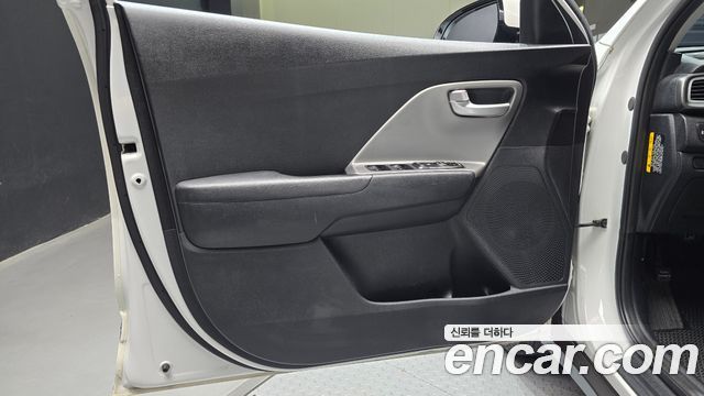 Kia Niro 2018 — photo 14