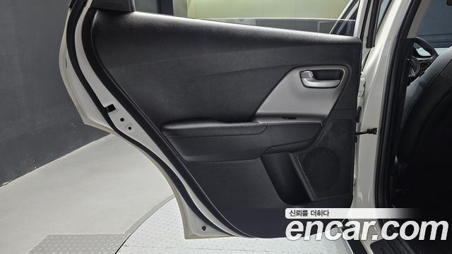 Kia Niro 2018 — photo 15