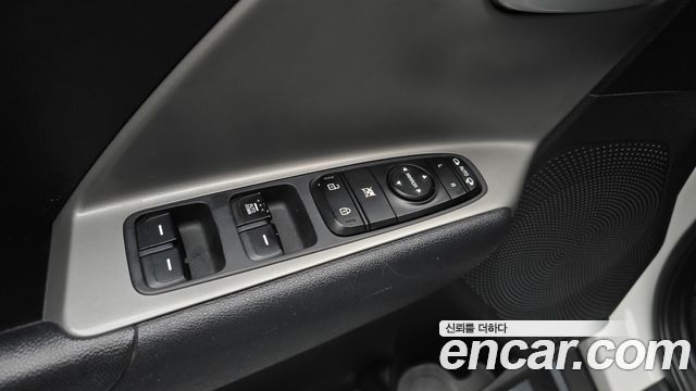 Kia Niro 2018 — photo 27