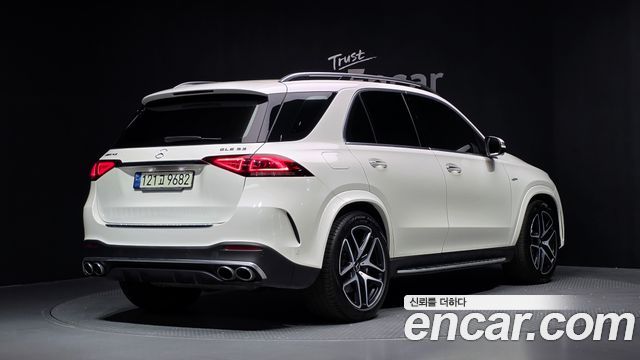 Mercedes-Benz GLE-Class 2022 — photo 2