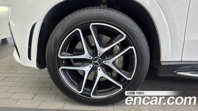 Mercedes-Benz GLE-Class 2022 — photo 5