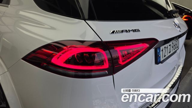 Mercedes-Benz GLE-Class 2022 — photo 9