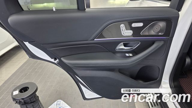 Mercedes-Benz GLE-Class 2022 — photo 15