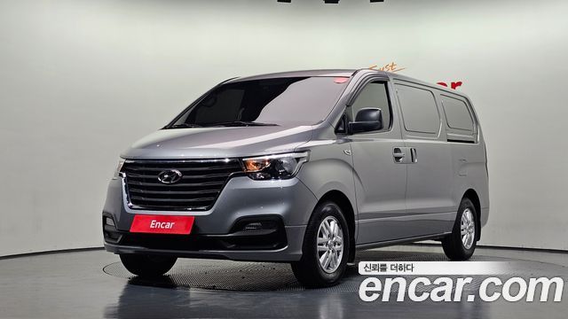 Hyundai Starex 2018 — photo 1