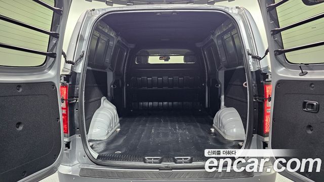 Hyundai Starex 2018 — photo 19