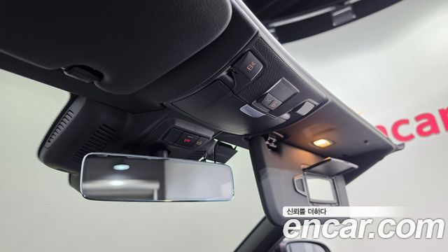Mercedes-Benz C-Class 2021 — photo 17