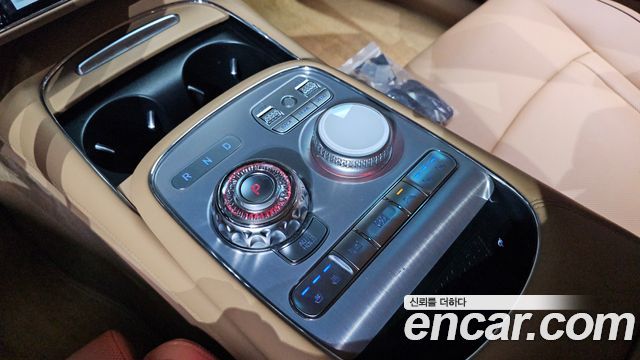 Genesis G90 2023 — photo 12