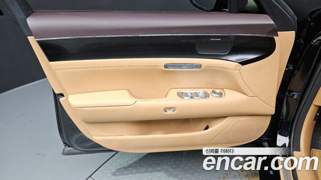 Genesis G90 2023 — photo 14