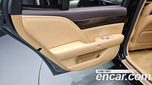 Genesis G90 2023 — photo 15
