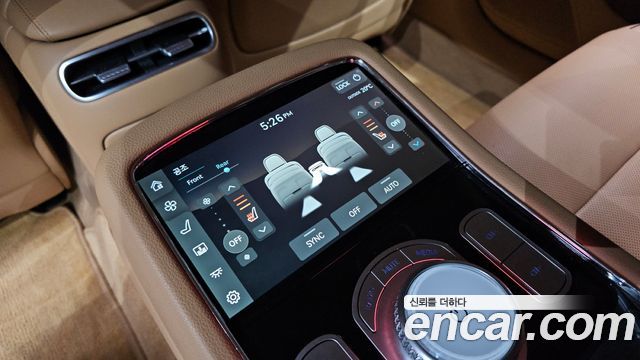Genesis G90 2023 — photo 31