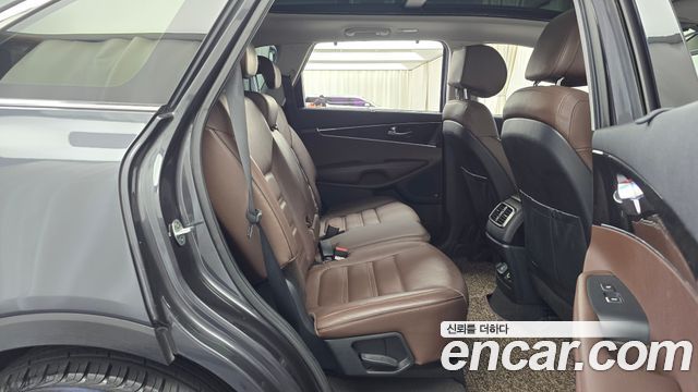 Kia Sorento 2015 — photo 17