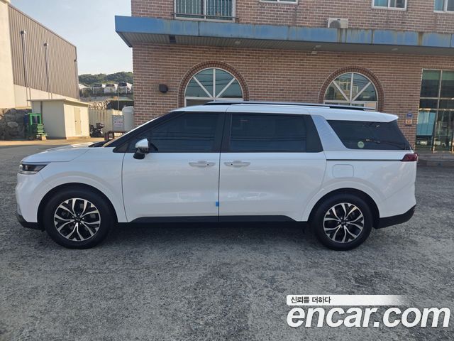 Kia Canival 2021 — photo 8