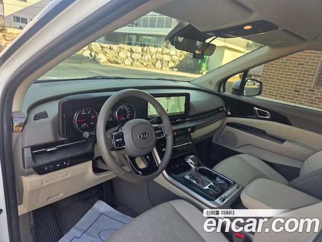 Kia Canival 2021 — photo 12