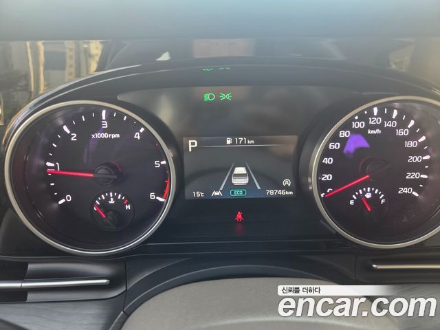 Kia Canival 2021 — photo 13