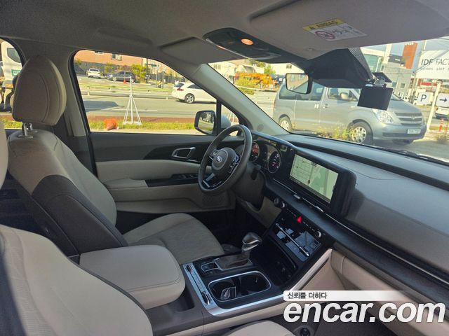 Kia Canival 2021 — photo 18