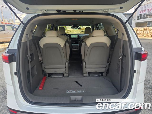 Kia Canival 2021 — photo 19