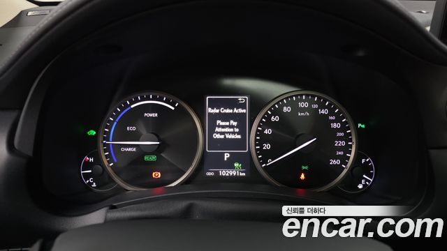 Lexus NX 2019 — photo 11