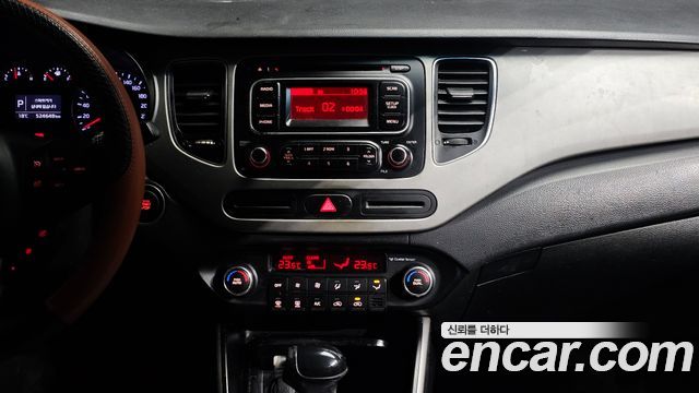 Kia Carens 2014 — photo 14