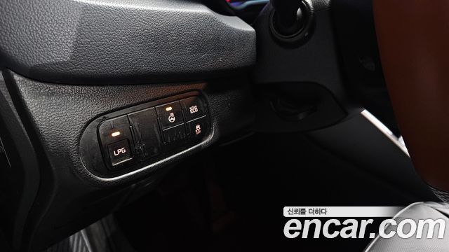 Kia Carens 2014 — photo 16